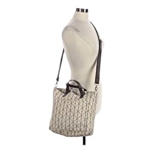 Thirty-One Jewell Café Crossbody Purse – Black & White Woven Pattern